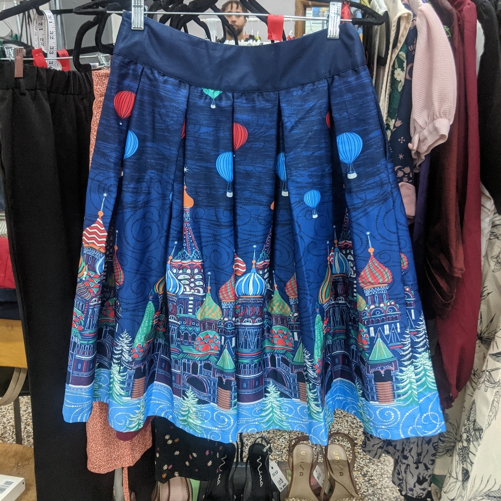 Lindy bop Kremlin skirt size small